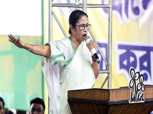 Mamata Banerjee Kolkata rape case politics Sparks Tension