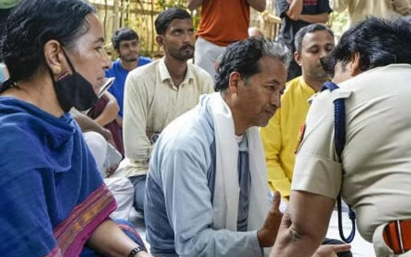 Detention of Sonam Wangchuk and Supporters at Ladakh Bhawan