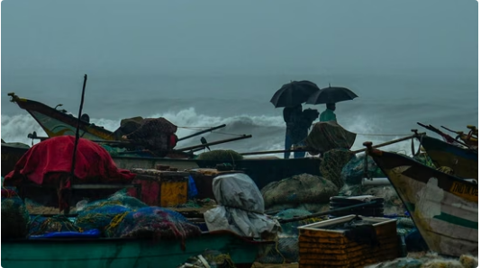 Cyclone Fengal Update: Fierce Rain and Squally Wind to Hit Tamil Nadu and Puducherry