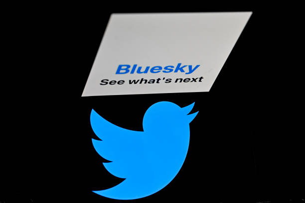 Blue Sky vs. X: Can Jack Dorsey Platform Replace Elon Musk Social Media Giant?