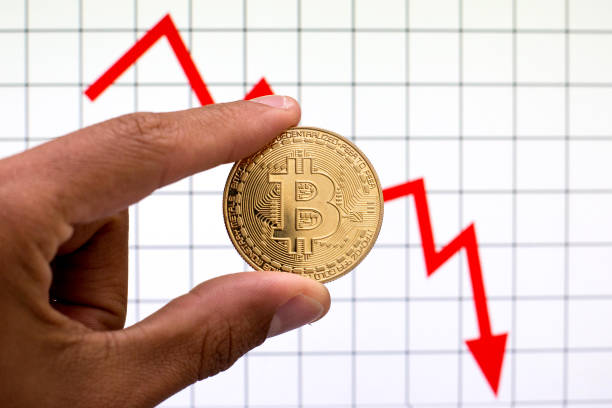 Bitcoin Falls Below $97K, Dragging Down Major Cryptocurrencies