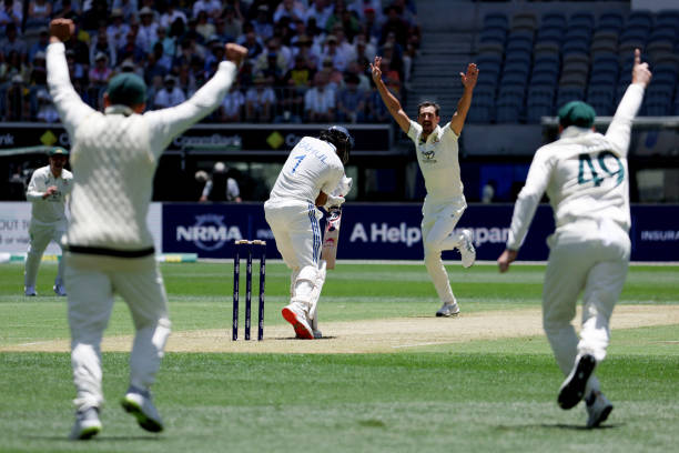 KL Rahul, Mitchell Starc Frustrated by Fifth Rain Delay in Brisbane Test